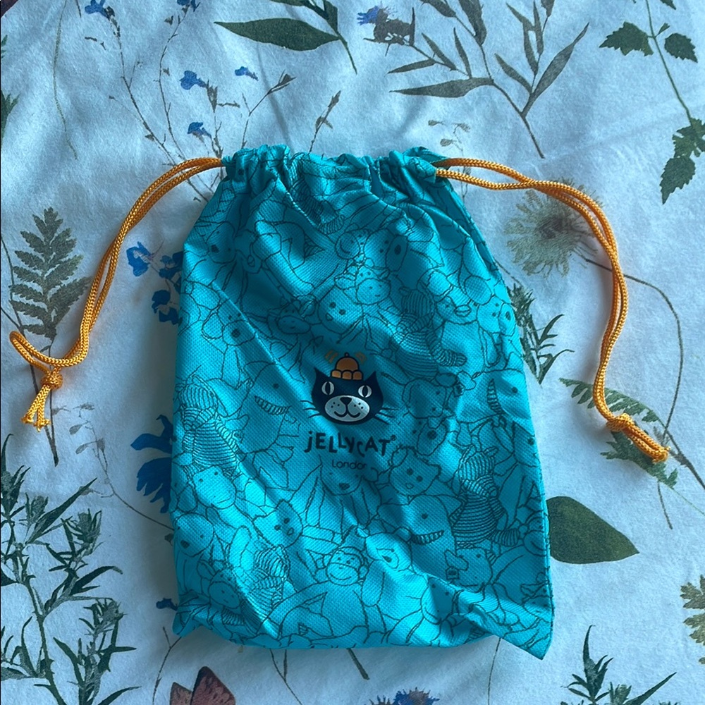 ☀️ free with purchase jellycat drawstring bag